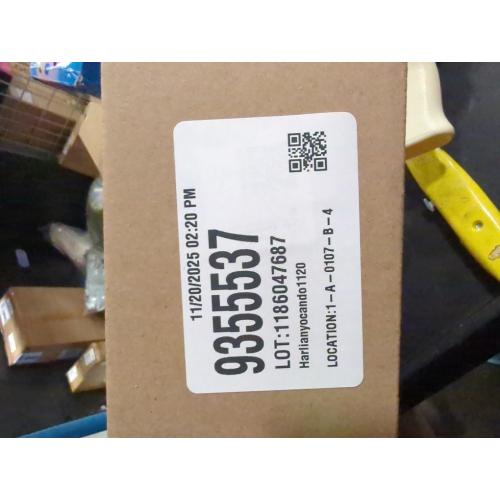 Glass Spray Bottles, 16oz Refillable Containers, Empty Boston Round Bottles with Labels & Adjustable Nozzle for Cleaning, Gardening, Aromatherapy, Pets, Plant, Hair -Clear (1 Pack)