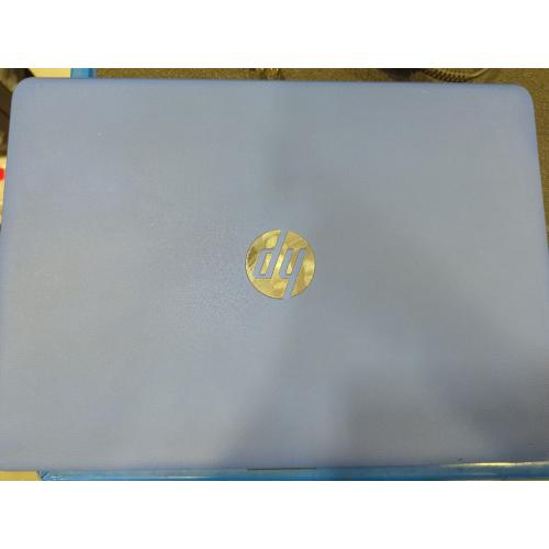HP Notebook - 14-bs153od With Charger