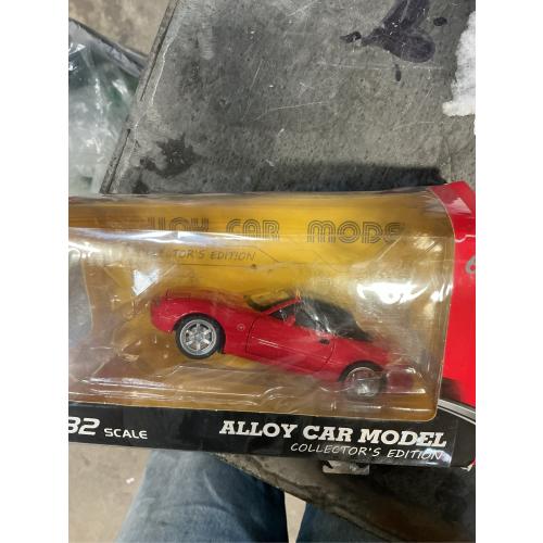 1/32 Mazda Miata MX-5 Alloy Model Car, Toy Car with Pullback, Removable Top, Blinking Lights, Toy Car with Sound and Bright Lights, Collectible Grade Gift for Kids (Red)
