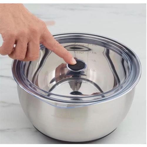 MIU Stainless Steel Mixing Bowls 8 Piece Set with Graters & Lids. NEW.