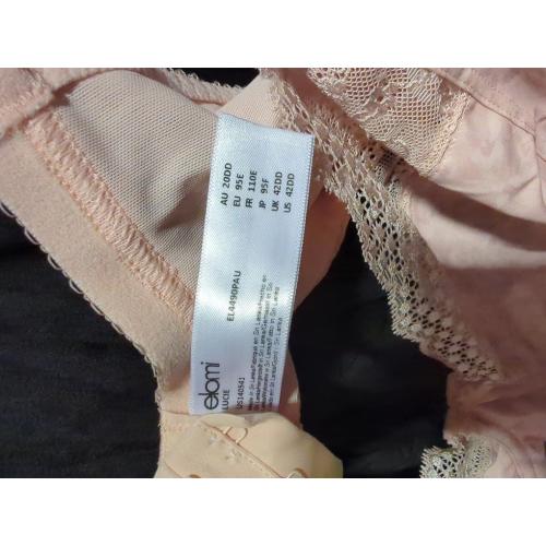 Size 42DD Elomi Women's Lucie Underwire Plunge Bra