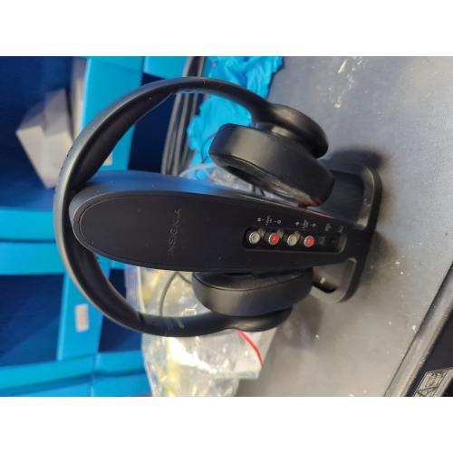 Insignia - NS-HAWHP2 RF Wireless Over-The-Ear Headphones - Black