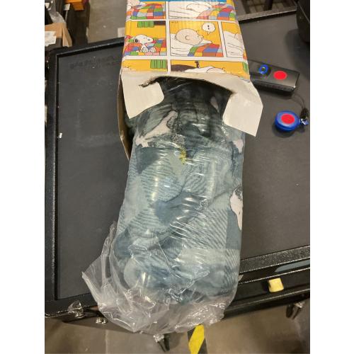 Berkshire VelvetLoft Peanuts Snoopy Cute Character Plush Throw Blanket, Peanuts Gang, Throw (55 x 70)