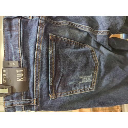 Size 2 KUT from the Kloth Catherine Boyfriend Jeans