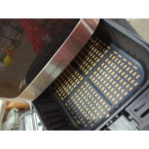 Insignia™ - 5 Qt. Digital Air Fryer - Stainless Steel (damage on bottom)