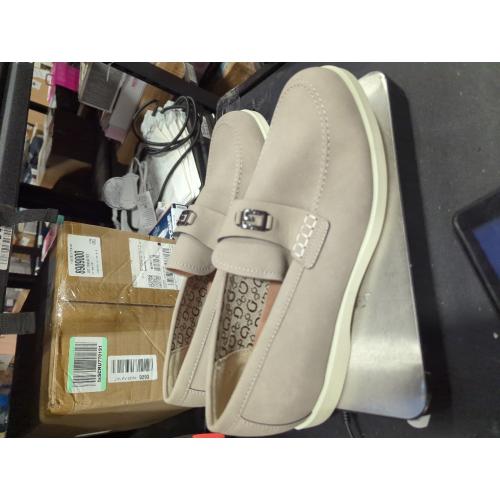 Guess Men's Quido Loafer (size 10.5)