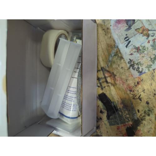 Quartz Countertop Repair Kit(White), Quick-Drying Quartz Chip Repair Kit for Edge Chips, Cracks, Scratches and Holes on Quartz, Marble, Granite, Porcelain and Other Stone Surfaces
