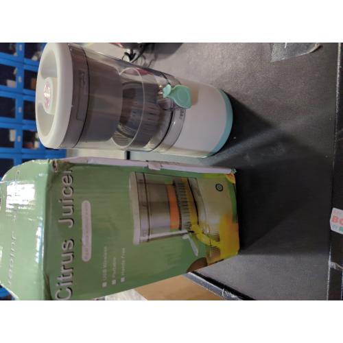Electric Juicer Rechargeable - Citrus Machines with USB and Cleaning Brush Portable for Orange, Lemon, Grapefruit White   Green 9.4 * 4.4 * 5.4 inches