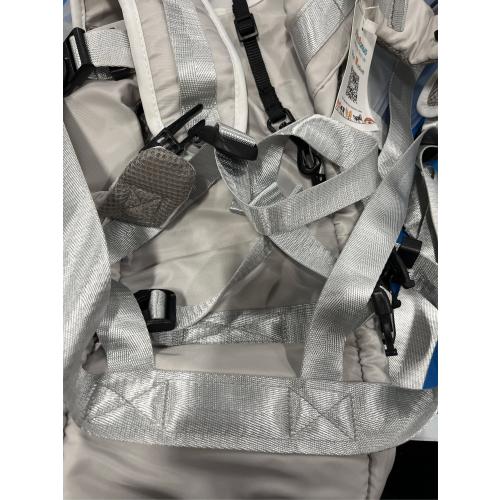 PetBonus Pet Front Dog Carrier Backpacks, Adjustable Pet Backpack, Legs Out Easy-fit Puppy Chest Carrier for Medium Small Dogs, Hands Free for Hiking, Cycling (Grey, M)