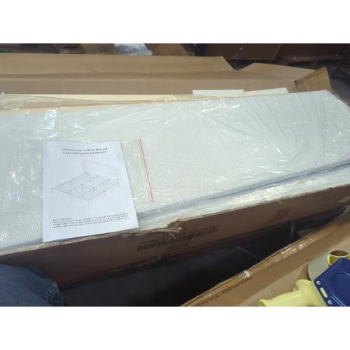 Size king Color White upholstered platform bed with tufted wingback