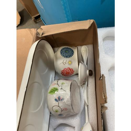 Set of 2 and Ceramic Condiment Jars with Lid Spoon and Tray, Modern Elegant Spice Container Sugar Bowl Seasoning Jars for Home and Kitchen Counter (Red)