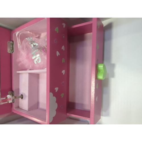 Pink Amitié Lane Unicorn Musical Jewelry Box for Girls - Unicorns Gifts For Girls - Music Box For 5 Year Old Birthday Gifts or Ages 6, 7, 8, Kids Jewelry Box, Unicorn Bedroom Decor For Little Girl (Pink)