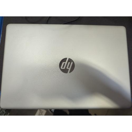 HP Notebook - 15-dw0011ds With Charger