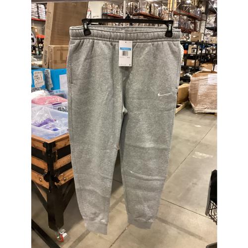SIZE MEDIUM Nike Club Men's Training Joggers
