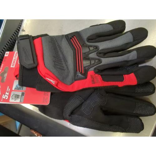 Milwaukee Medium Tool Shop Gloves