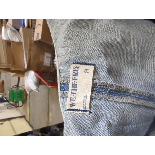 medium WE THE FREE Women's Denim Overall Jumpsuits Sleeveless V Neck Adjustable Straps Jeans Long Pants Rompers.