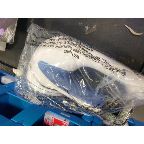 Conair Complete Care Plastic Fabric Shaver