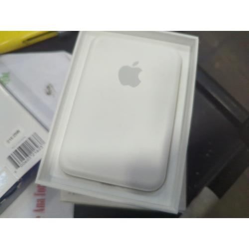 Apple MagSafe Battery Pack