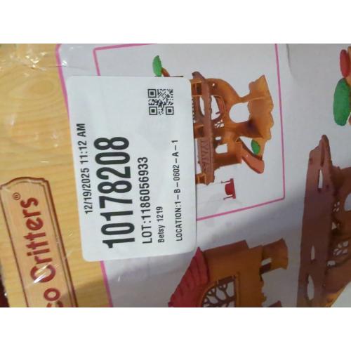 Calico Critters Adventure Treehouse Gift Set, Collectible Dollhouse, Figure and Accessories