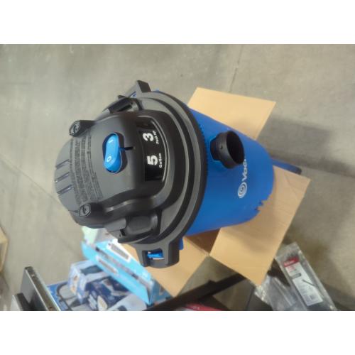 5-Gallon* Vacmaster Wet/Dry Vacuum