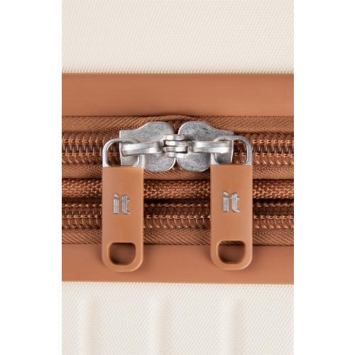 It Luggage Encompass 21” Expanding Hardside Spinner Carry-on