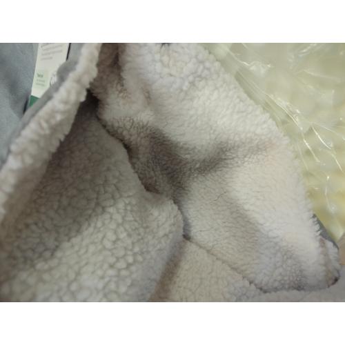 Furhaven 26 Round Orthopedic Dog Bed for Medium/Small Dogs w/ Removable Washable Cover, For Dogs Up to 30 lbs - Sherpa & Suede Snuggery - Gray, 26-inch