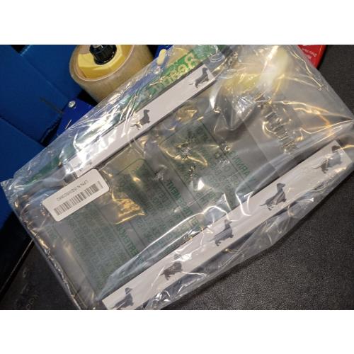 Fastasticdeals Metal Insert License Plate Frame Dachshund Black Weatherproof Car Accessories Chrome 2 Holes Solid Insert black ?