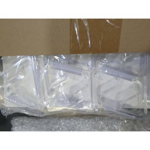 Yerliker 60 Pcs Table Skirting Clips with Hook and Loop Plastic Tablecloth Clips for Meeting Party Indoor Outdoor Events (Clear,Large)