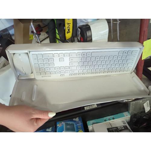 Microsoft Bluetooth Desktop Keyboard & Mouse