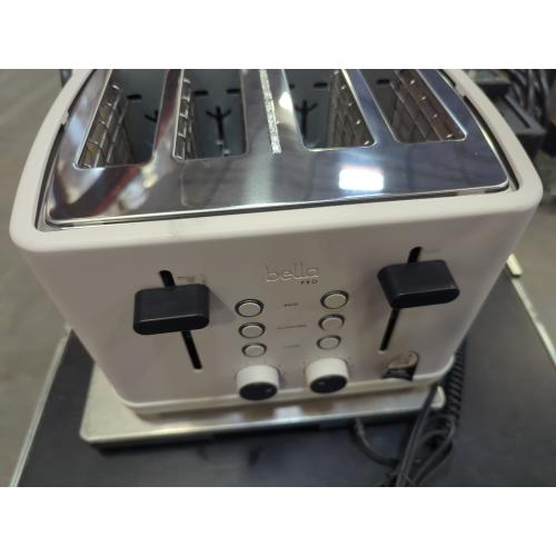 4-Slice Toaster with Extra Wide Slots - Bella PRO Oatmilk