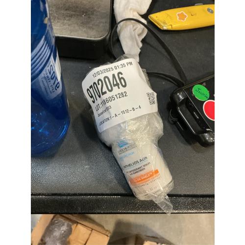 La Roche-Posay Anthelios AOX Daily Antioxidant Serum with SPF, Face Moisturizer with Sunscreen and Vitamin C & E, Oil Free Face Sunscreen for Sensitive Skin, Moisturizing Sun Protection