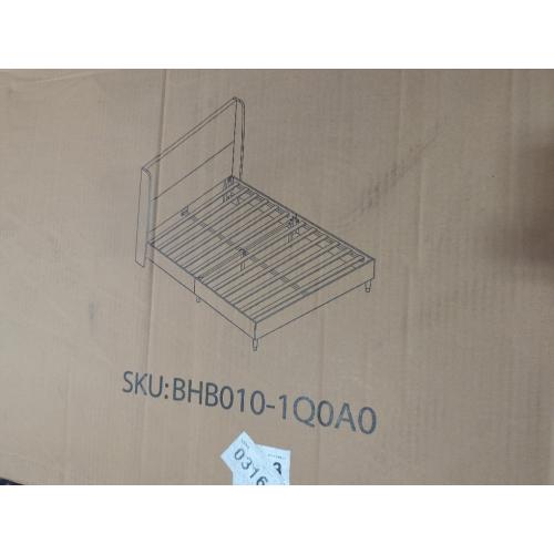 Belo Upholstered Queen Platform Bed White