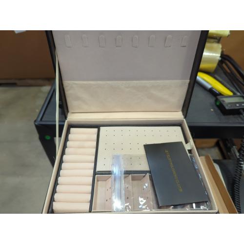 Jewelry Boxes for Women Girls 2 Layers leather Jewelry Organizer Case with Lock Storage Box Removable Tray for Necklace Earring Ring with Polishing Cloth and Jewelry Bags