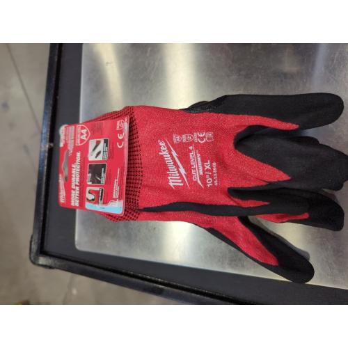Milwaukee - CUT LEVEL 3 NITRILE DIPPED GLOVES - 10xl