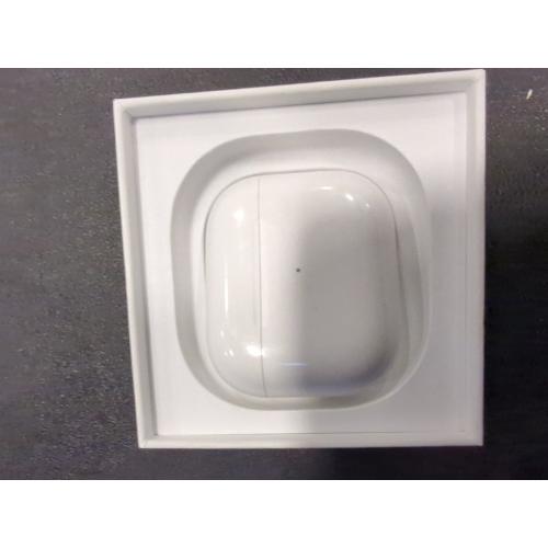 White Apple AirPods 4