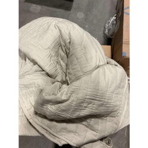 Super king plus 325 x 305 cm Wonderful Luxury Velvet Quilt - Striped Channel Stitch Beige Quilt King, Soft Corduroy Lightweight Comforter, Pet-Friendly, Tear-Resistant, Bedspread Coverlet Bedding Set for All Season