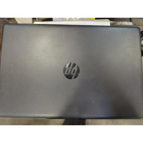 HP Notebook - 17-by0060nr With Charger