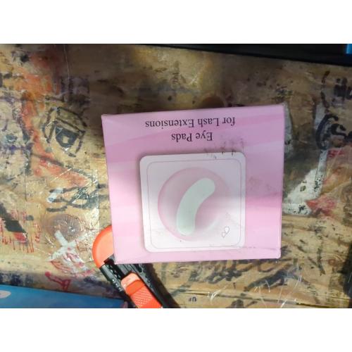 Pretty memory 100 Pairs Foam Eye Pads for Lash Extensions, Lint Free Hypoallergenic Sticky Lash Pads, Under Eye Pads for Eyelash Extensions, Eyelash Tech Supplies Must Haves, Latex Free