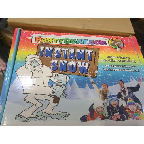PARTY GOAT Bulk Fake Snow Powder for Outdoor & Indoor use. 39oz Makes 15 Gallons of Instant Snow for Sensory Play. Make Artificial Snowballs. Just Add Water. Magic Fun for Kids