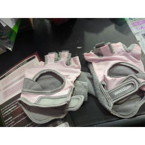 VINSGUIR Workout Gloves for Women and Men, Breathable Weight Lifting Gloves for Gym Exercise, Fitness, Training, and Cycling, with Excellent Grip and Cushion Pads