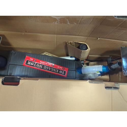 Color Blue Razor E95 Electric Scooter - Blue