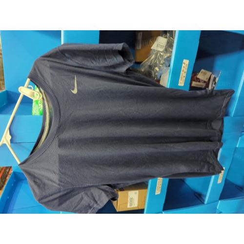 Size L Nike Men's Training T-Shirt