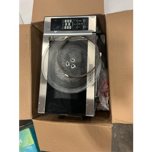 BLACK DECKER 0.7 cu ft 700W Microwave Oven - Black - EM720CPN-P