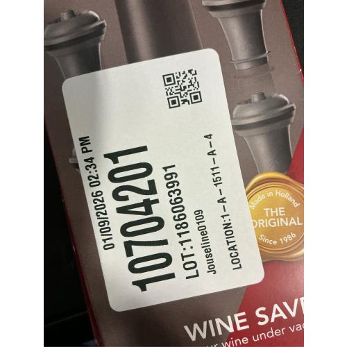 Vacu Vin Wine Saver with Stoppers Black