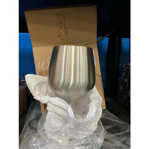 Gusto Nostro Stainless Steel Wine Glass - 18 oz - Cute, Unbreakable Wine Glasses for Travel, Camping and Pool - Fancy, Unique and Cool Portable Metal Wine Glass for Outdoor Events, Picnics (Set of 2)