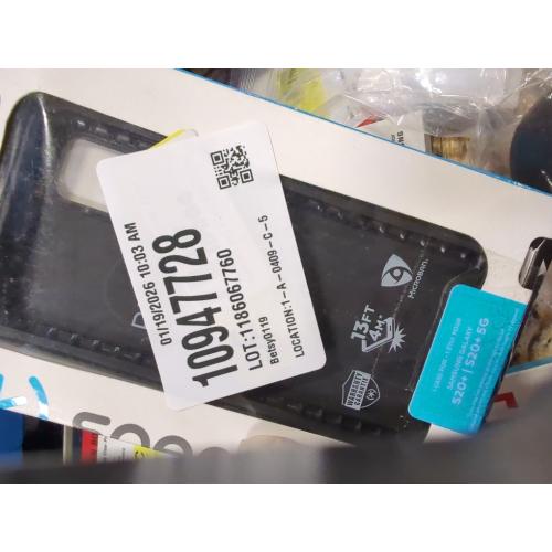 Speck - Presidio Select for Apple iPhone 7  8 and SE (1st  2nd & 3rd Generation) Black