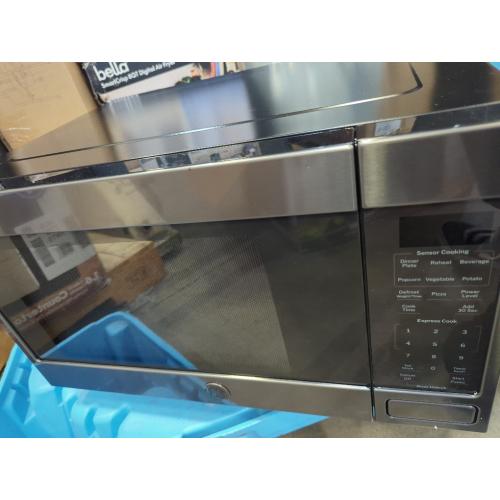 GE GCST16S1WTS Microwave Oven, 1,150-watt 8 Auto Cooking Settings, Child-Lock Technology, Kitchen Essentials for The Countertop, Dorm Room or Apartment, 1.6 Cu. Ft, Black Stainless
