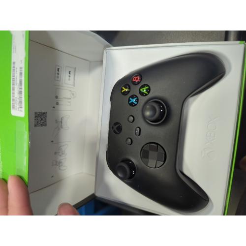 Xbox Wireless Gaming Controller (2025) – Carbon Black – Play on Xbox, Windows, Android, iOS, FireTV Sticks, Smart TVs, VR Headsets
