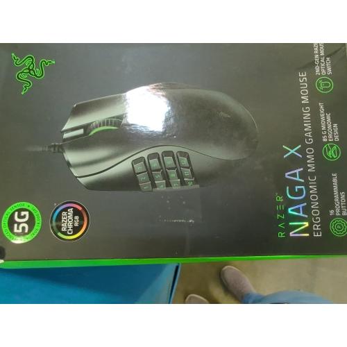 Razer RZ01-01050100-R3M1 Naga Left-Handed - Ergonomic MMO Gaming Mouse with 12 Programmable Thumb Buttons - 8,200 Adjustible DPI