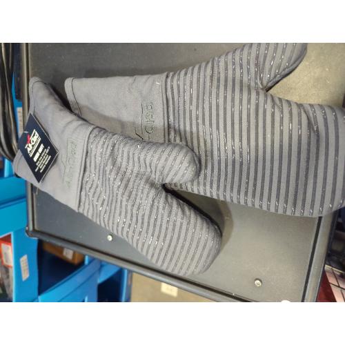 All-Clad Silicone Oven Mitt, 2-Pack, Cappuccino